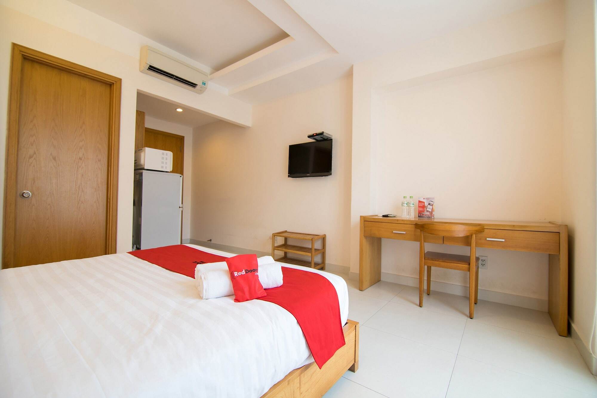Reddoorz Plus Near Secc D7 Ho Chi Minh City Exterior photo