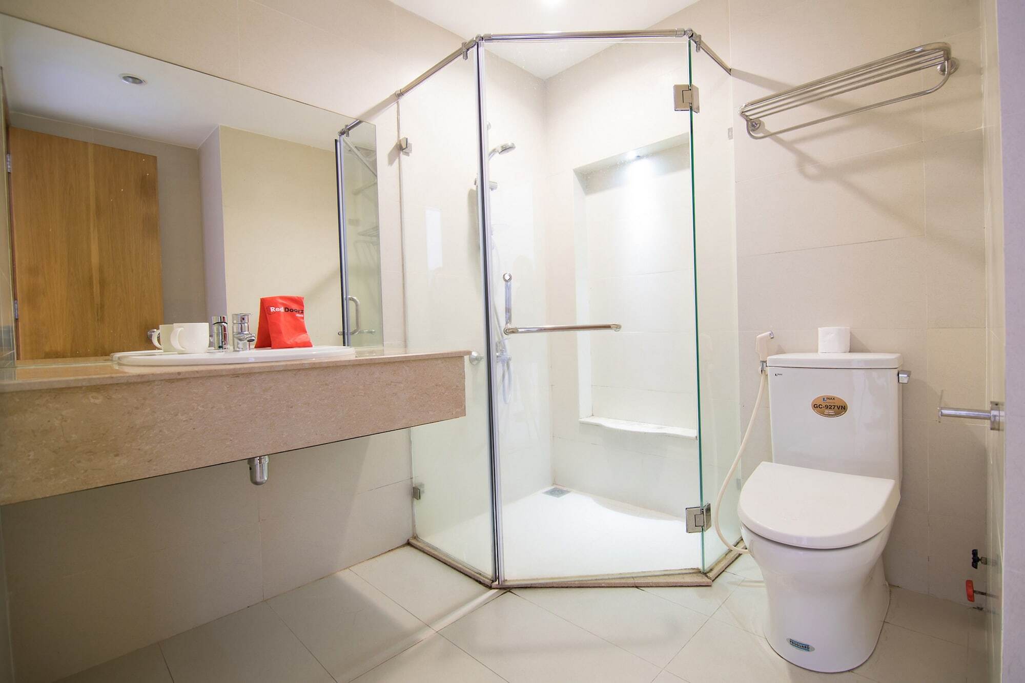 Reddoorz Plus Near Secc D7 Ho Chi Minh City Exterior photo