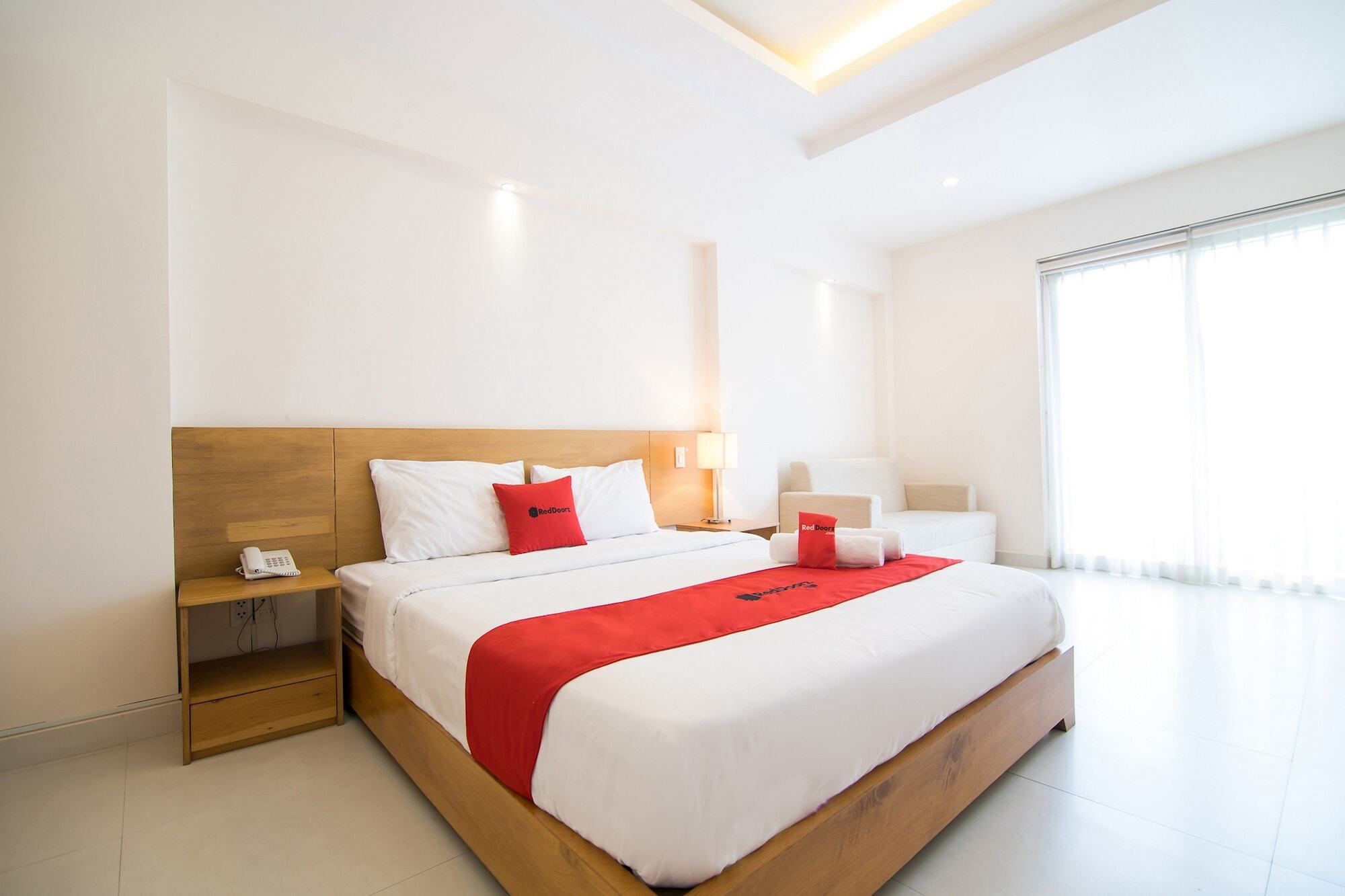 Reddoorz Plus Near Secc D7 Ho Chi Minh City Exterior photo